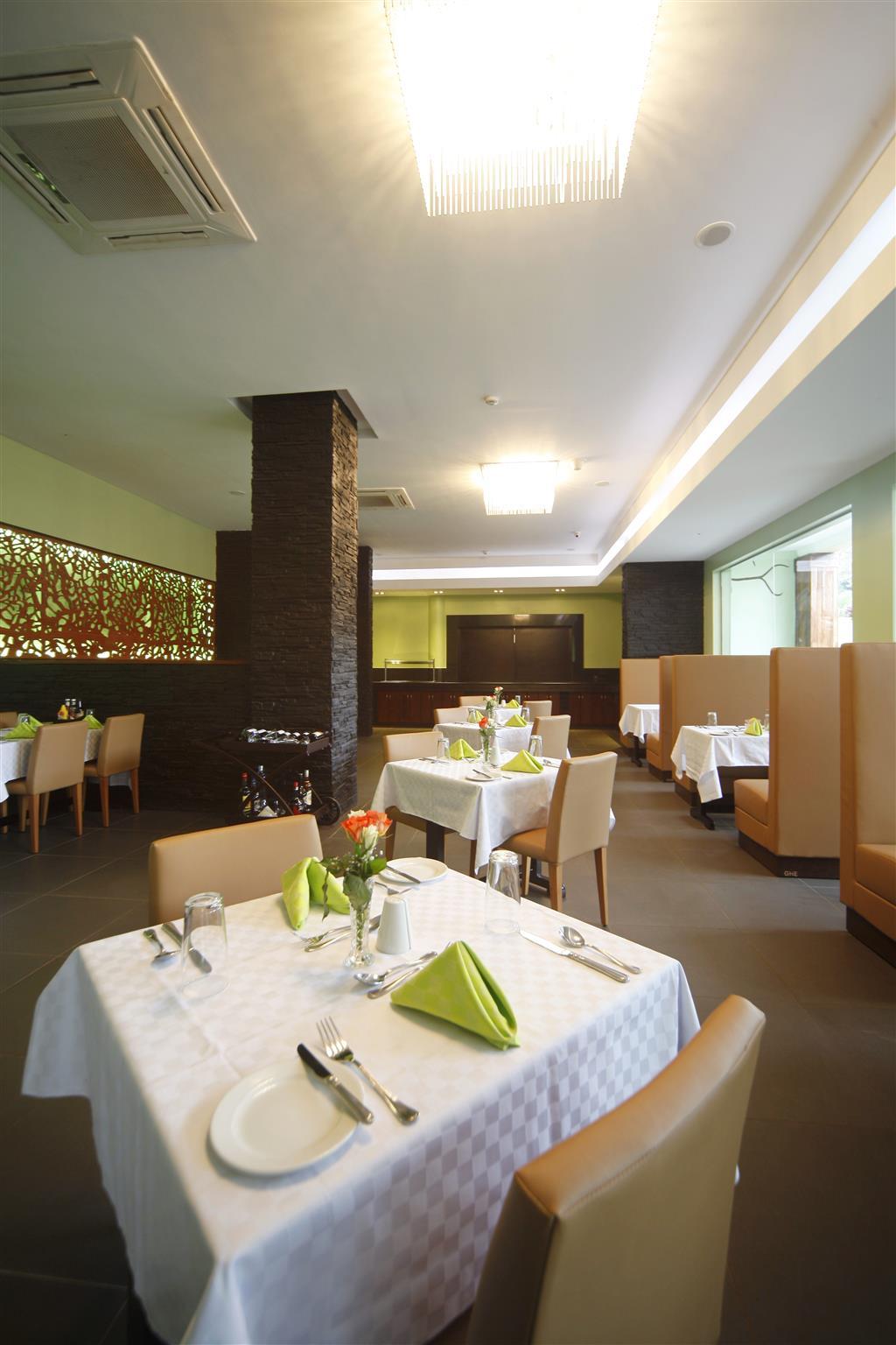 Best Western Premier Garden Hotel Entebbe Eksteriør bilde