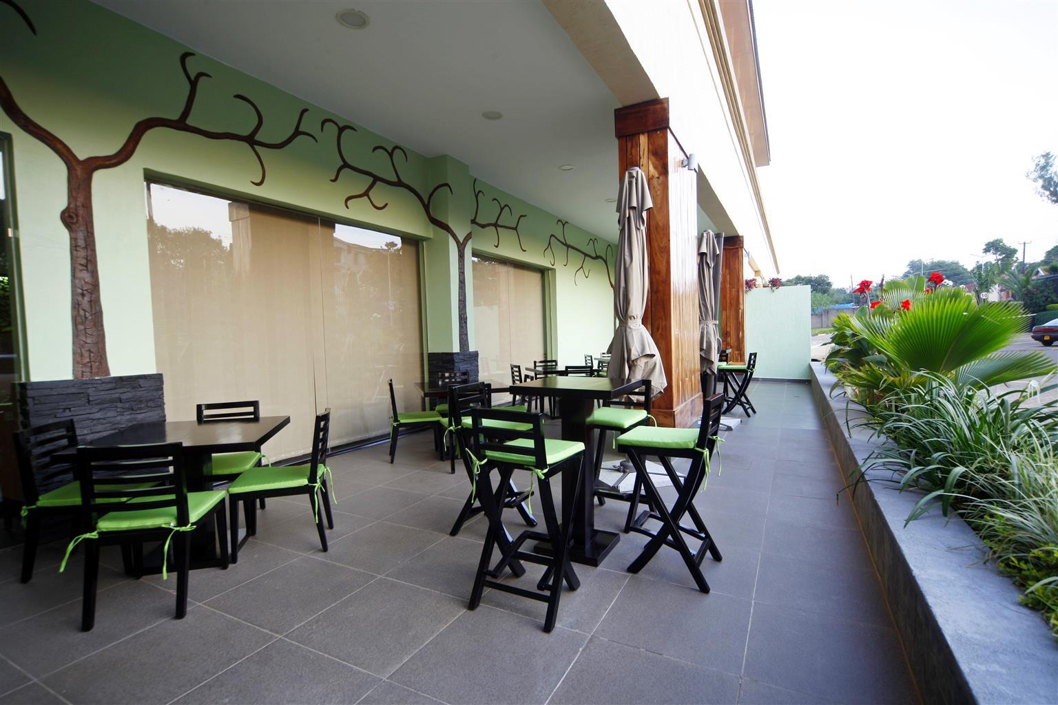 Best Western Premier Garden Hotel Entebbe Eksteriør bilde