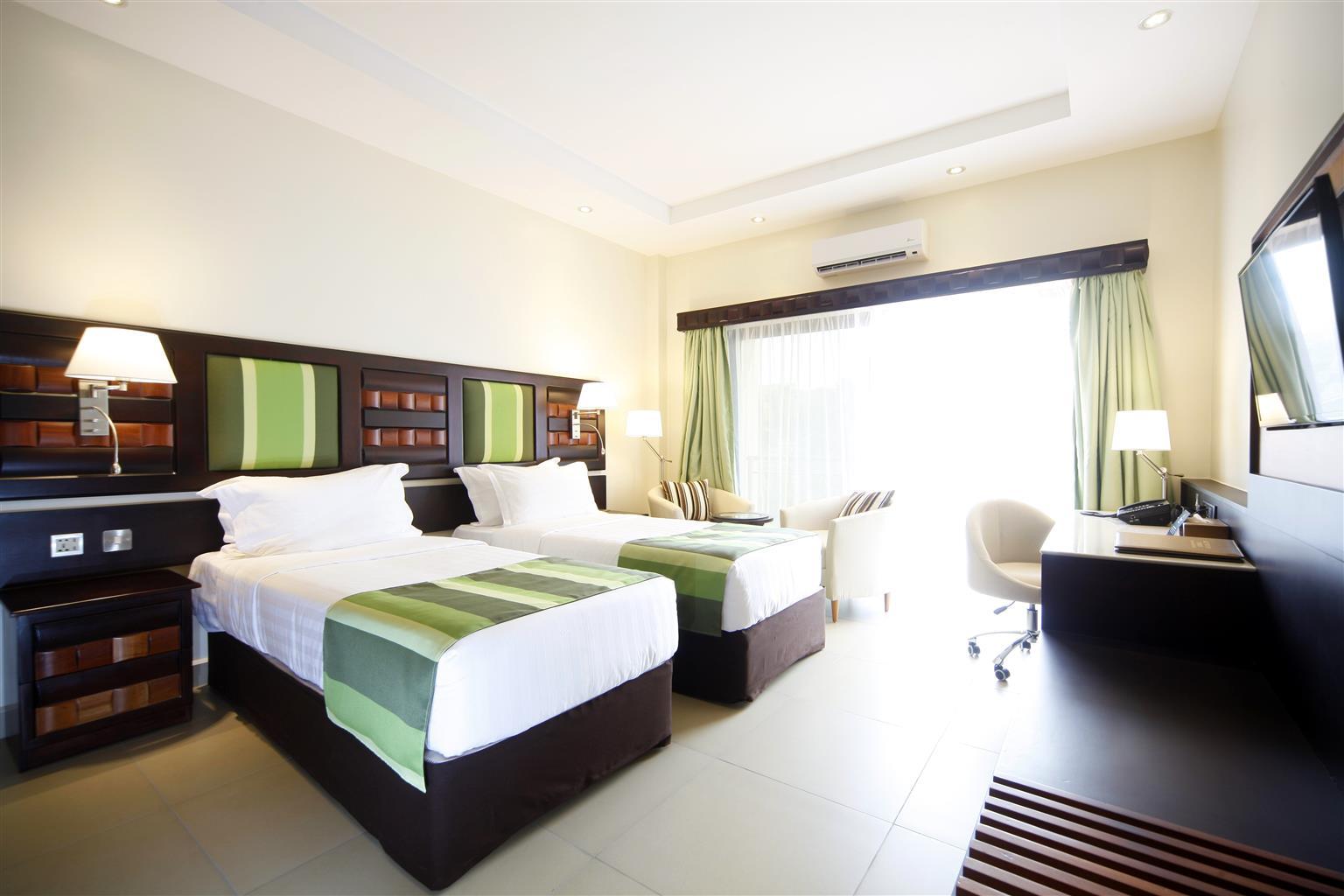 Best Western Premier Garden Hotel Entebbe Eksteriør bilde