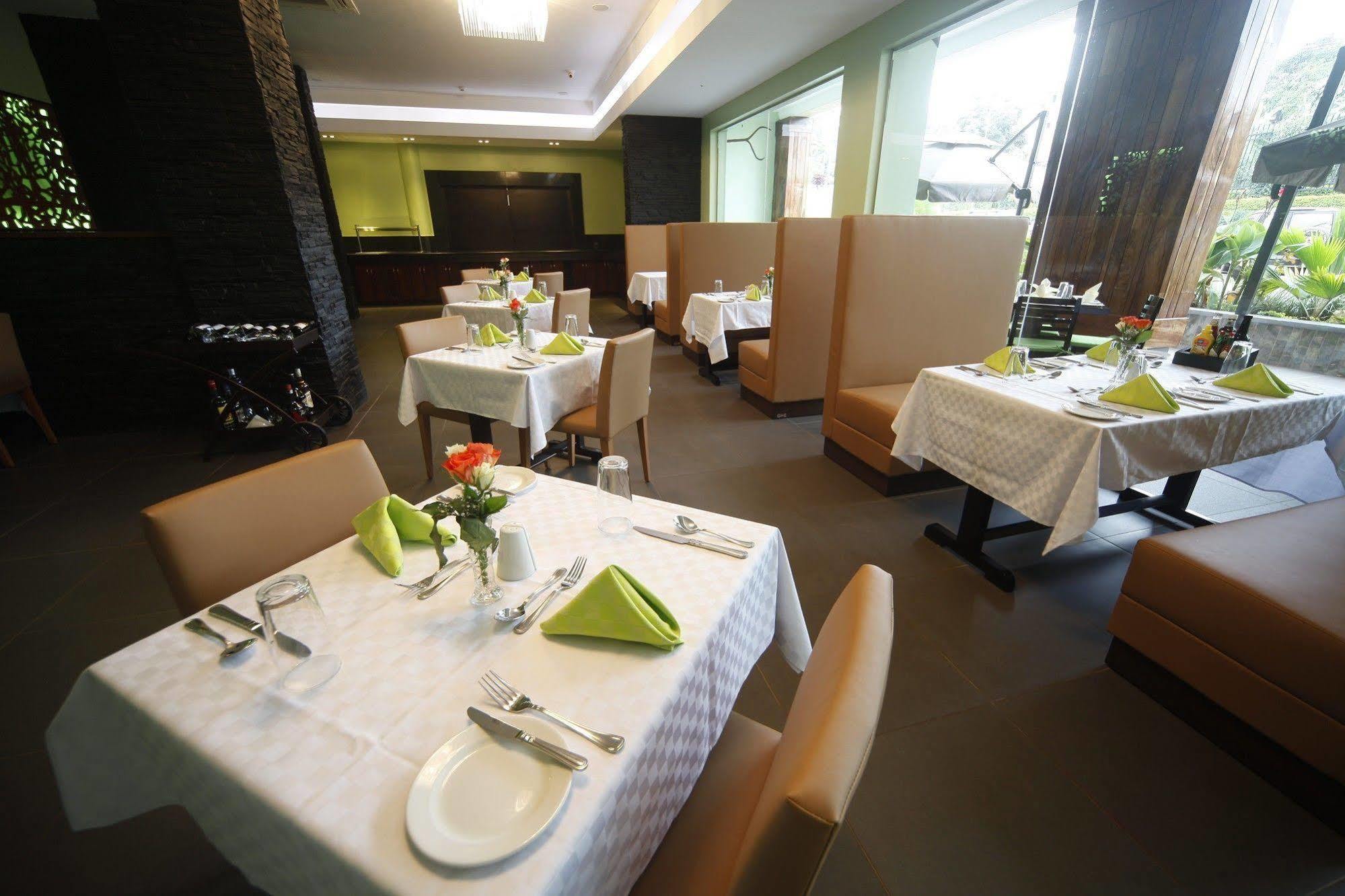 Best Western Premier Garden Hotel Entebbe Eksteriør bilde