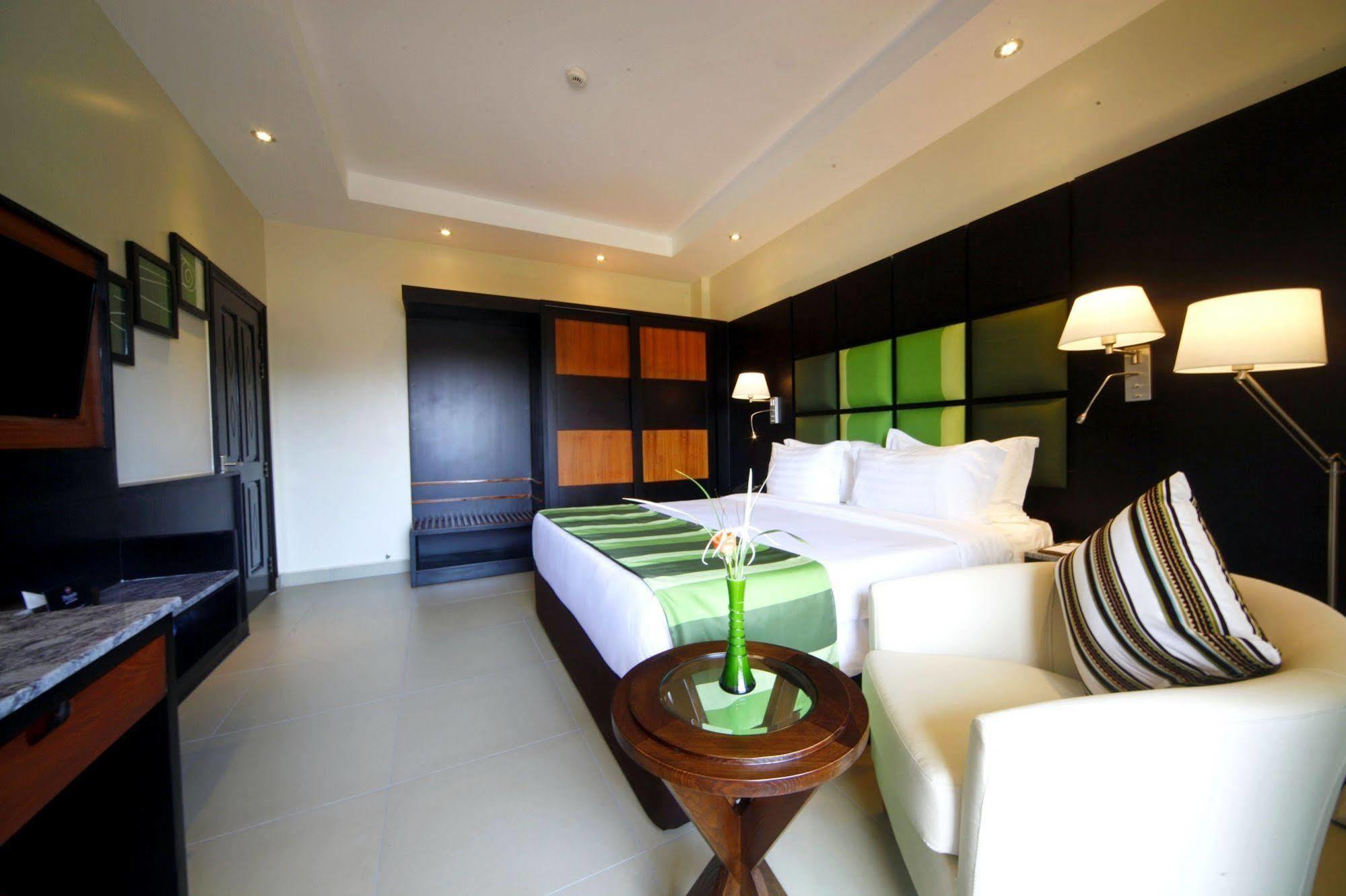 Best Western Premier Garden Hotel Entebbe Eksteriør bilde