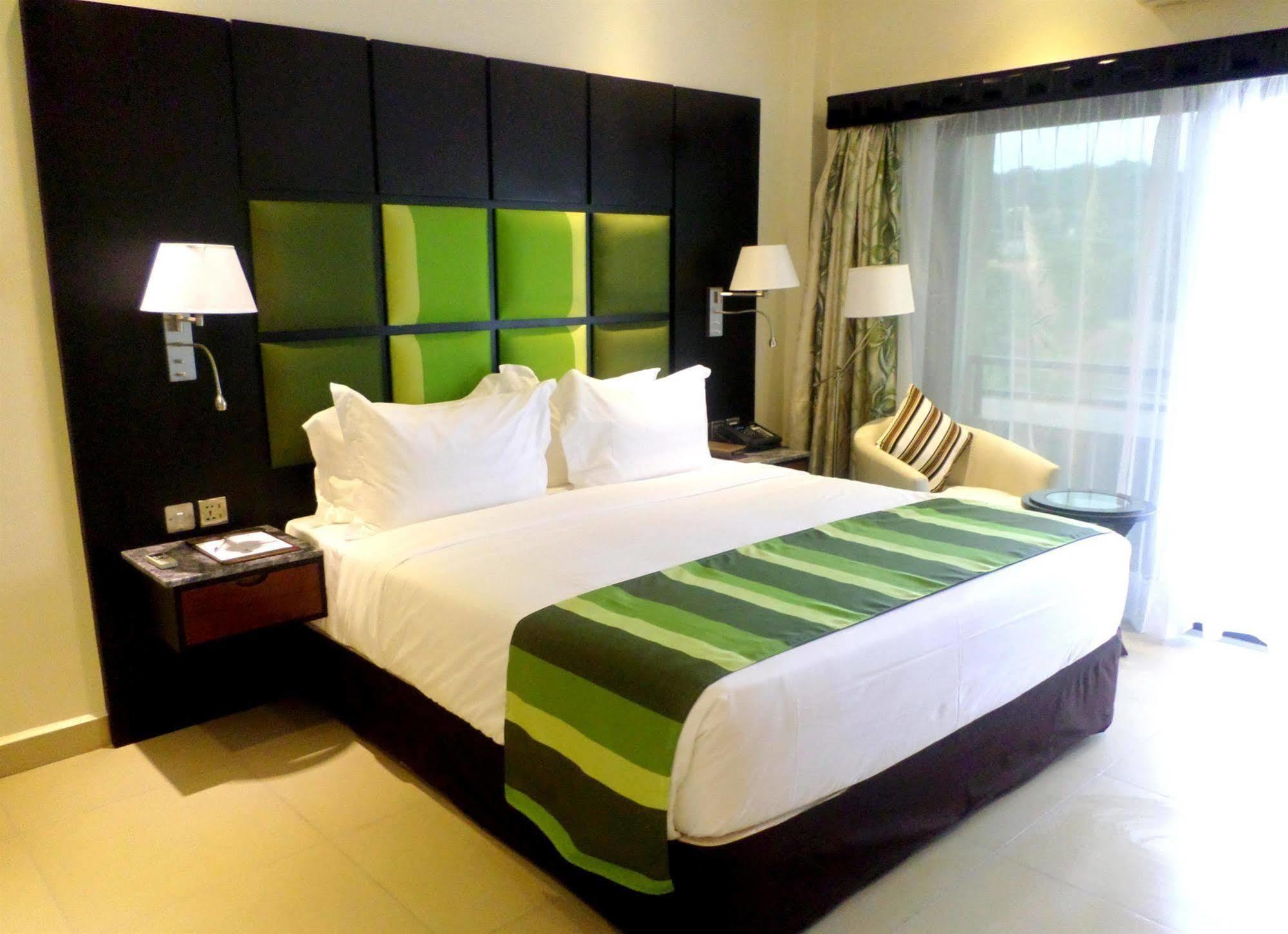 Best Western Premier Garden Hotel Entebbe Eksteriør bilde